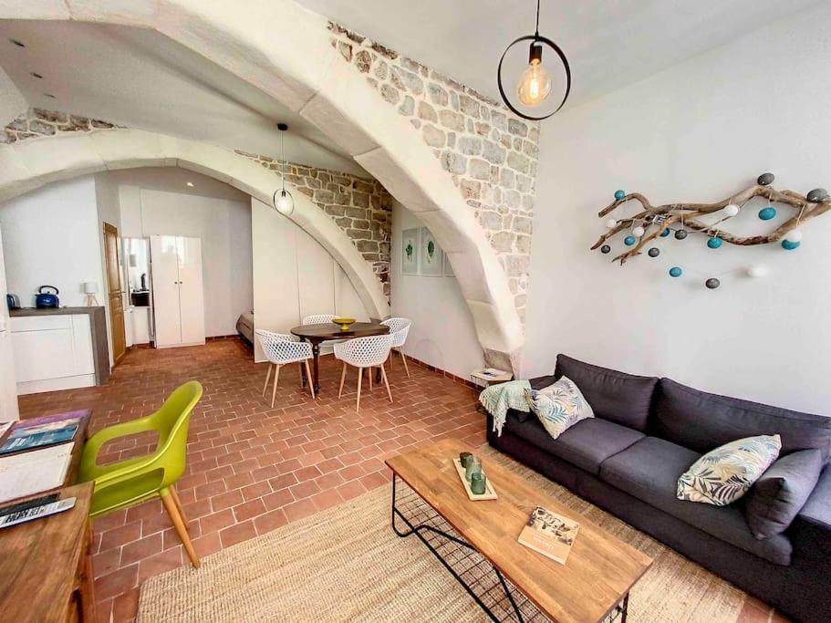 Joli Studio Au Coeur De Grasse - Parking Inclus Ngoại thất bức ảnh